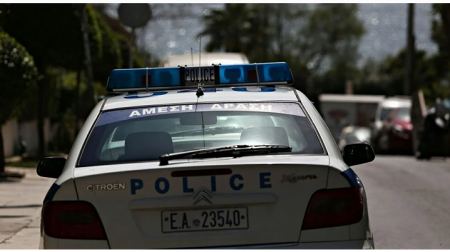 Συναγερμός για αστυνομικό που «ταμπουρώθηκε» στο σπίτι του - Σπεύδει διαπραγματευτής