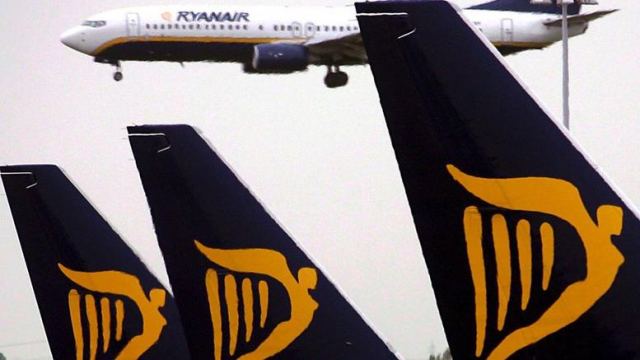 Η Ryanair διακόπτει τα δρομολόγια Θεσσαλονίκη - Αθήνα