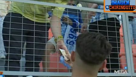 Ποδοσφαιριστής της Μάλαγα πήρε 50 ευρώ από οπαδό για να του δώσει τη φανέλα του