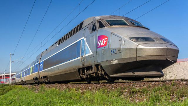 Επιασαν τρομοκράτες λίγο πριν επιτεθούν σε τρένο στη Γαλλία