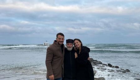 Γιώργος Αγγελόπουλος - Δήμητρα Βαμβακούση: Ο ιερέας που θα τους παντρέψει