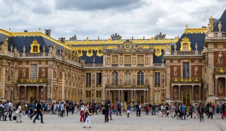 Γαλλία: Νέες απειλές για βόμβα στο Παλάτι των Βερσαλλιών και σε πολλά αεροδρόμια της χώρας