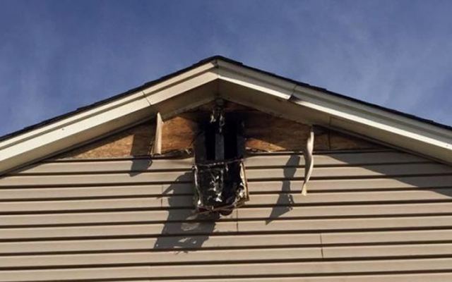 Πώς είναι ένα σπίτι που το έχει χτυπήσει κεραυνός