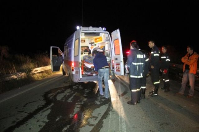 Τραγωδία με δύο νεκρούς και έναν τραυματία στην άσφαλτο - Η μοιραία σύγκρουση αυτοκινήτου με φορτηγό!