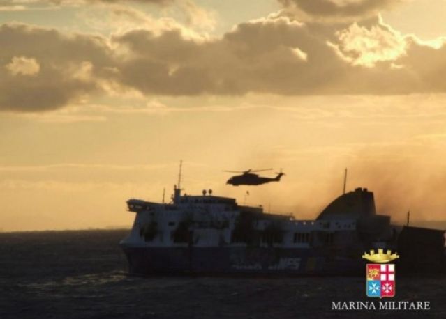 Ανείπωτη τραγωδία: 8 νεκροί και 37 αγνοούμενοι – Αγωνιώδεις έρευνες στο κουφάρι του πλοίου