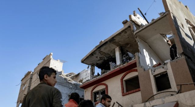 Γάζα: Η Βρετανία ρίχνει από τον αέρα 10 τόνους βοήθειας, για πρώτη φορά
