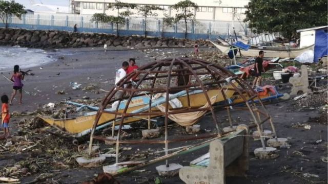 Φιλιππίνες- Τυφώνας Φανφόν: Τουλάχιστον 50 νεκροί - 80.000 άνθρωποι σε καταφύγια