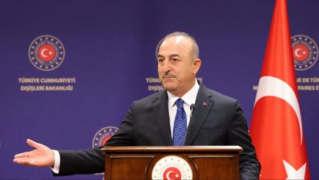 Ο Τσαβούσογλου αποκάλεσε τσαρλατάνο τον Μπάιντεν για την ανακοίνωση - «κόλαφο» για τη Γενοκτονία των Αρμενίων