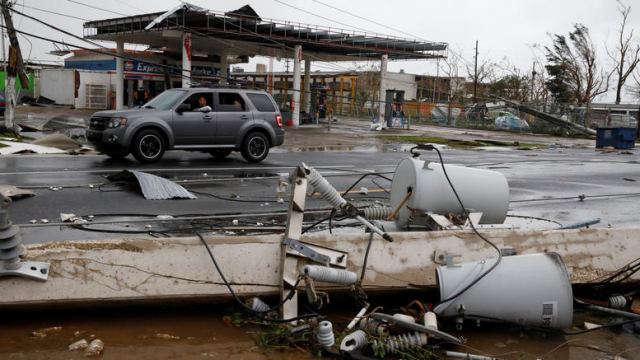Kαταστροφή επικών διαστάσεων από τον τυφώνα «Μαρία»