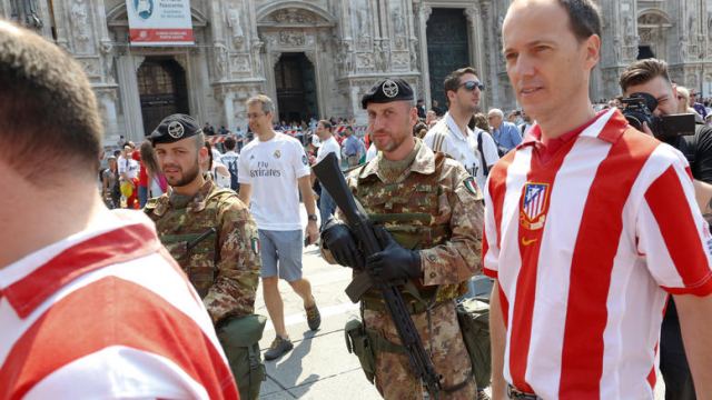 Στρατός και κέφι στο Μιλάνο για τον μεγάλο τελικό του Champions League