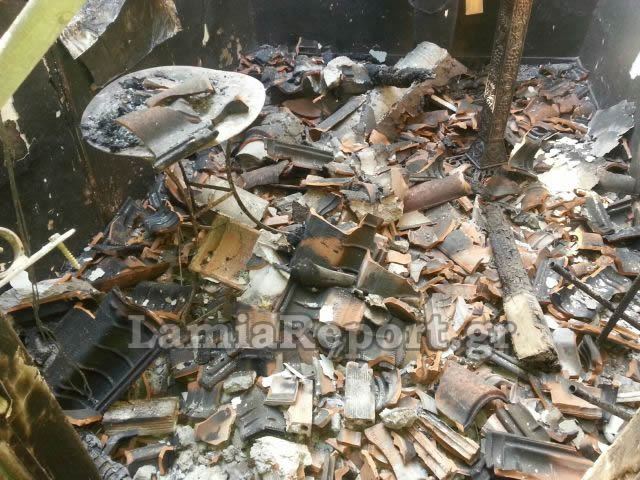 Κάηκε εκκλησάκι στα Καμένα Βούρλα (ΦΩΤΟ)