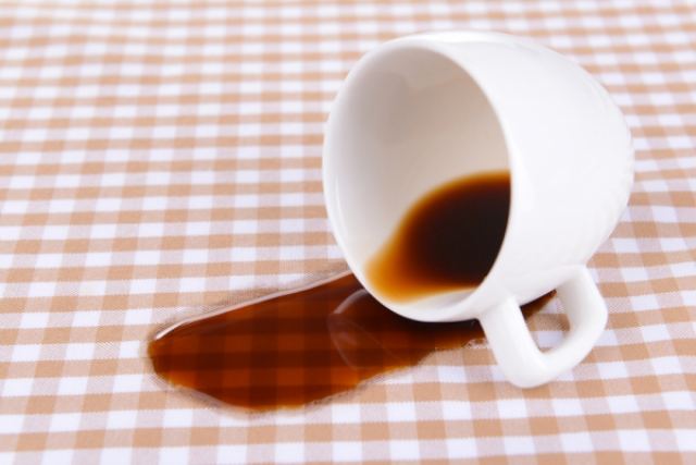 Πώς να καθαρίσετε τον λεκέ από καφέ