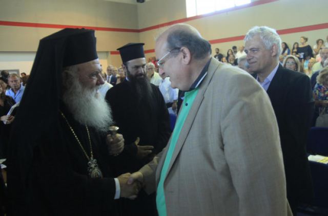 Ιερώνυμος προς Τσίπρα: Ο Φίλης κάνει πολιτική κατήχηση κατά της Εκκλησίας
