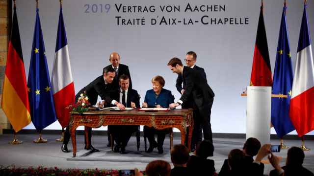 Τι σημαίνει για την Ευρώπη η Συνθήκη του Άαχεν που υπογράφουν Μέρκελ-Μακρόν