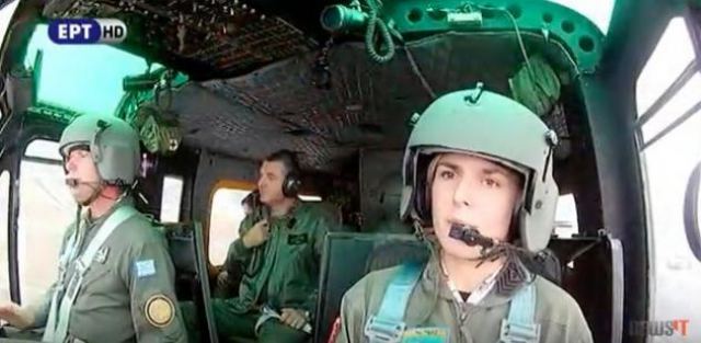 Στρατιωτική Παρέλαση: Το ελικόπτερο Απάτσι και η πιλότος - ΒΙΝΤΕΟ