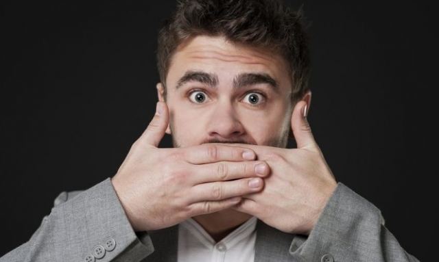 Κακοσμία στόματος: Αίτια και 5 μυστικά για να μην έχετε κακή αναπνοή [vid]