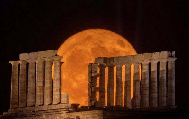 Αντίστροφη μέτρηση για την πορτοκαλί Πανσέληνο του Νοέμβρη - Απόψε το «Φεγγάρι του Κάστορα»