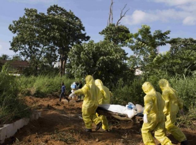Έμπολα: Απεβίωσε γιατρός που είχε προσβληθεί από τον ιό