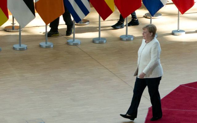 Η Άνγκελα Μέρκελ επιμένει για ισοσκελισμένο προϋπολογισμό στη Γερμανία