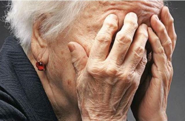Φθιώτιδα: Οι απατεώνες πήραν 45.000€ από τη γιαγιά!