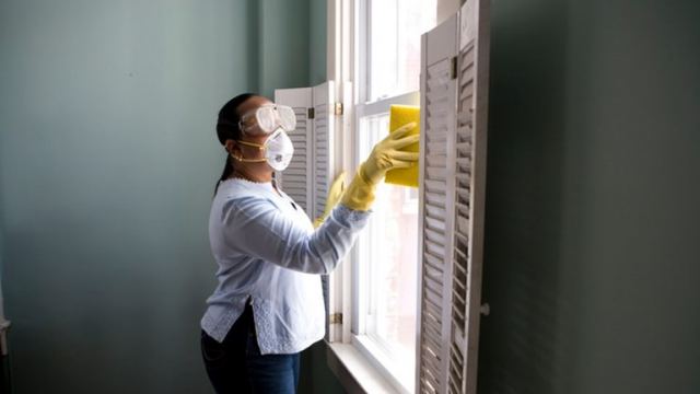 Κορωνοϊός - καθηγητής Σαρηγιάννης: Πώς πρέπει να καθαρίζουμε το σπίτι - Τι να προσέχουμε με τα απορρυπαντικά