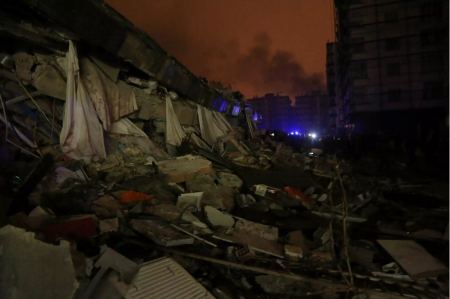 Ξεπέρασαν τους 3.500 οι νεκροί σε Τουρκία και Συρία από το φονικό σεισμό - Συνεχίζονται οι έρευνες για επιζώντες
