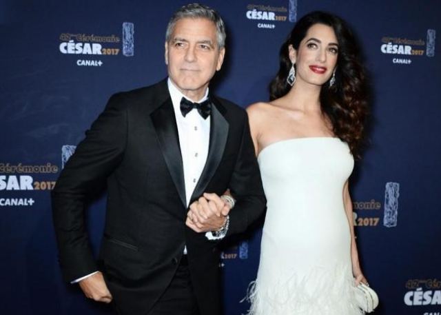 Amal Alamuddin – George Clooney: Εκείνη πιο όμορφη από ποτέ και εκείνος... αγνώριστος δύο μήνες μετά την γέννηση των διδύμων! [pics]