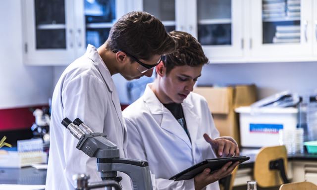 Θέσεις εργασίας για 152 νέους επιστήμονες σε ερευνητικά κέντρα και τεχνολογικούς φορείς