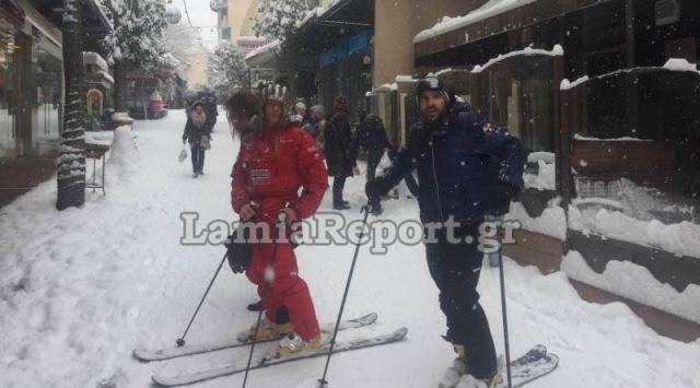 Λαμία: Δείτε να κάνουν σκι στο κέντρο της πόλης (ΝΕΟ ΒΙΝΤΕΟ-ΦΩΤΟ)!