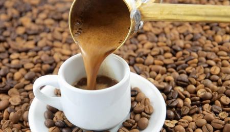 Ο λόγος που ο ελληνικός καφές είναι το κλειδί της μακροζωίας