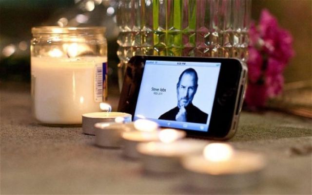 Tο συγκινητικό μήνυμα του Tim Cook για τον Steve Jobs