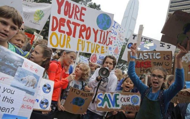 Διαδηλώσεις των νέων σε όλο τον κόσμο για το Κλίμα