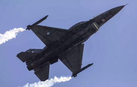 Η Τουρκία διαψεύδει πως υπάρχει όρος στα F-16 για την Ελλάδα
