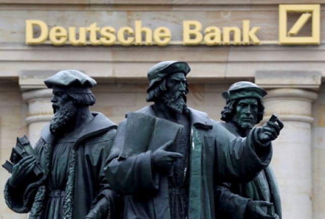 Reuters: Η ΕΚΤ θέλει να ελέγξει την Deutsche Bank
