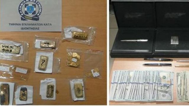 Με χρυσό και λίρες συνελήφθη 55χρονος σε παράνομο ενεχυροδανειστήριο - Βρέθηκαν σπίτι του πανάκριβα ρολόγια - ΦΩΤΟ