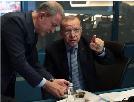 Τουρκία: «Θυμωμένος ο Ακάρ με τον Ερντογάν που δεν τον κράτησε στο υπουργείο Άμυνας»