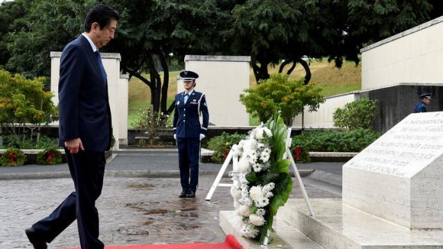 Ιάπωνας πρωθυπουργός για πρώτη φορά στο Περλ Χάρμπορ