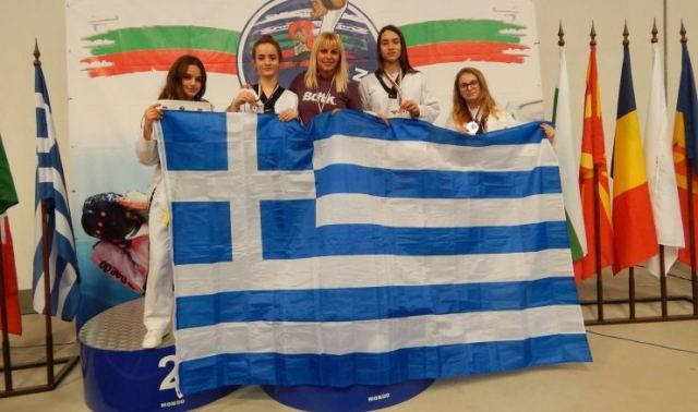 Την Ελληνική σημαία σηκωσε ομάδα από Ταεκβοντό από τα Καμμένα Βούρλα στη Σόφια της Βουλγαρίας