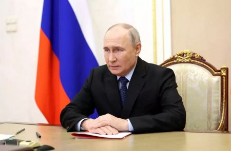 Βλαντιμίρ Πούτιν: Η Ρωσία δεν έχει σχέδια για να αναπτύξει πυρηνικά όπλα στο διάστημα
