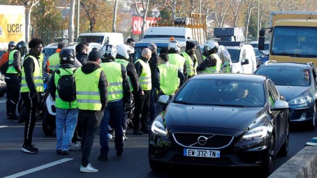 Γαλλία: Νεκρή διαδηλώτρια σε συγκέντρωση για την αύξηση στα καύσιμα