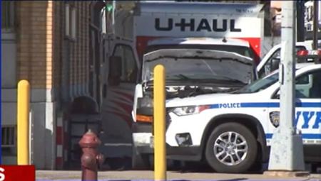 ΗΠΑ: Άνδρας με φορτηγάκι έπεσε σε κόσμο στο Μπρούκλιν
