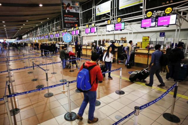 Χιλή: Χιλιάδες τουρίστες εγκλωβισμένοι στο αεροδρόμιο του Σαντιάγκο