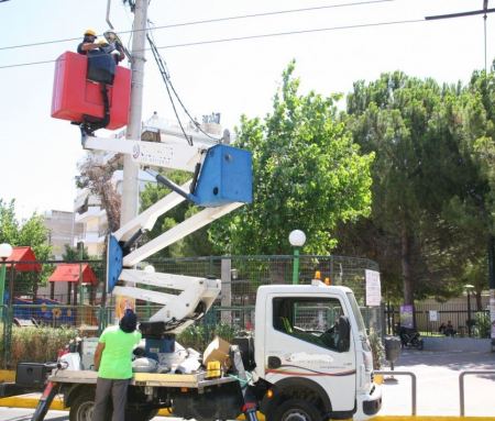 Περιφέρεια Στερεάς: Φεύγουν τα ενεργοβόρα φωτιστικά από το Δήμο Θηβαίων