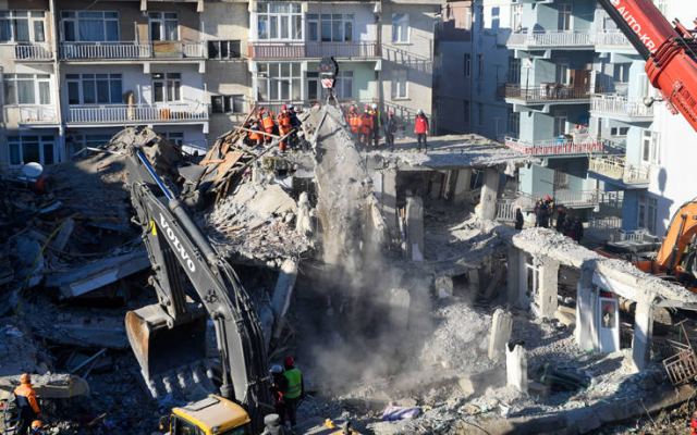 Εφιαλτική πρόβλεψη υπουργού για σεισμό 7,5 Ρίχτερ στην Κωνσταντινούπολη