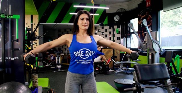 Η Ελληνίδα bodybuilder που ξεκίνησε από το μπαλέτο και φτιάχνει το τέλειο σώμα