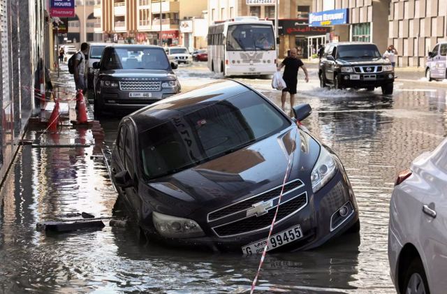 Το κλίμα τρελάθηκε: Πλημμύρες ρεκόρ στο Ντουμπάι / Πτώση πάνω από 26 βαθμούς σε 24 ώρες στην Σλοβενία