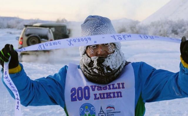 Αυτός είναι ο νικητής του μαραθωνίου στο πιο κρύο μέρος στον κόσμο: Έτρεξε στους -55 °C