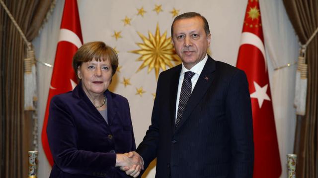 Άλλα 1,4 δις στον Ερντογάν για να μην παγώσει τη συμφωνία για τους πρόσφυγες