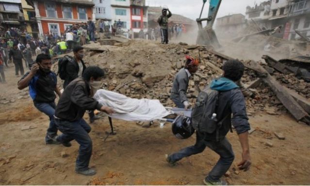 Εκατόμβη νεκρών από το φονικό σεισμό – Πάνω από 2000 οι νεκροί  (ΒΙΝΤΕΟ - ΦΩΤΟ)