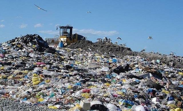 &quot;Καμπάνα&quot; για τα σκουπίδια στο Δήμο Κύμης - Αλιβερίου